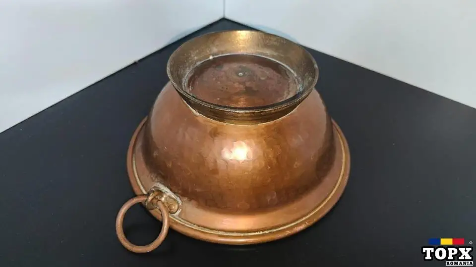 Bol de cupru vintage cu toartă și bază - Autentic și decorativ!