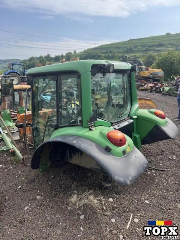 De vanzare cabina/piese cabina tractor John Deere 6930