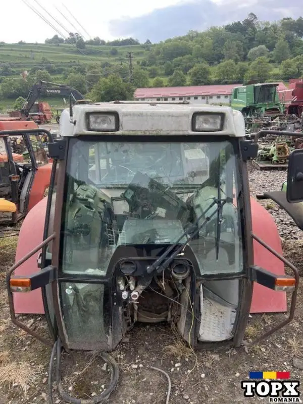 De vanzare cabina/piese cabina tractor Steyr 9145