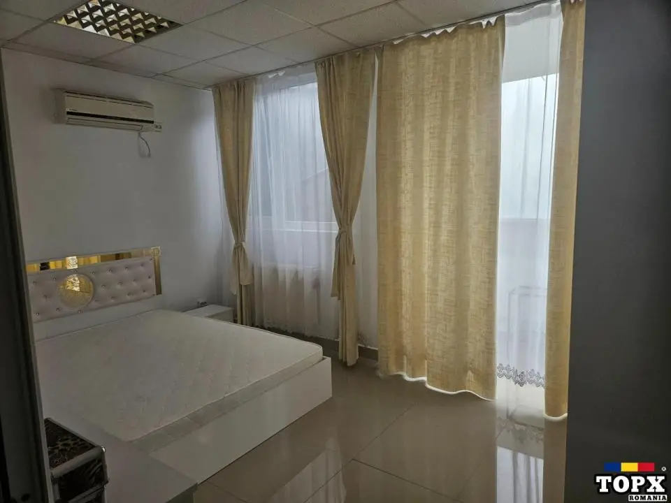 Apartament 80mp in vila stradal