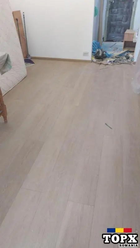 Montaj parchet laminat spc 25 lei mp