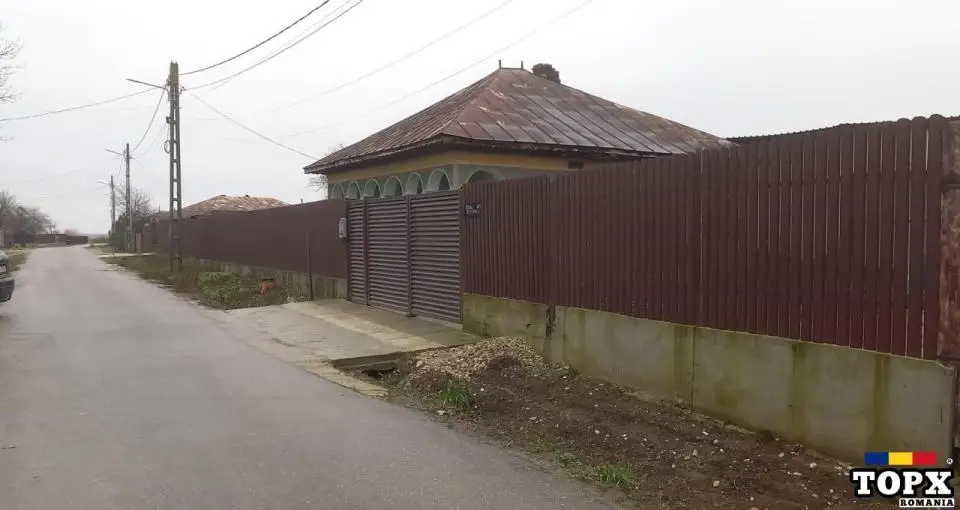 Casă cu teren de vânzare!Sat Petresti, Comuna Petresti