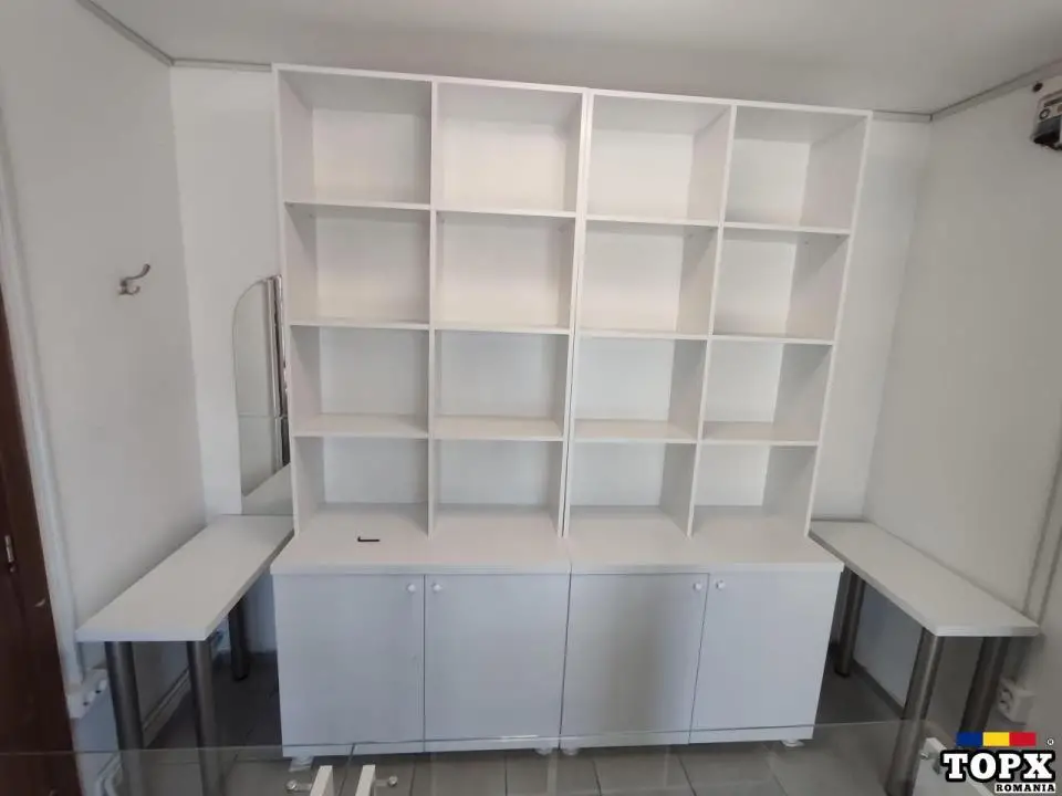 Rafturi pal și sticla