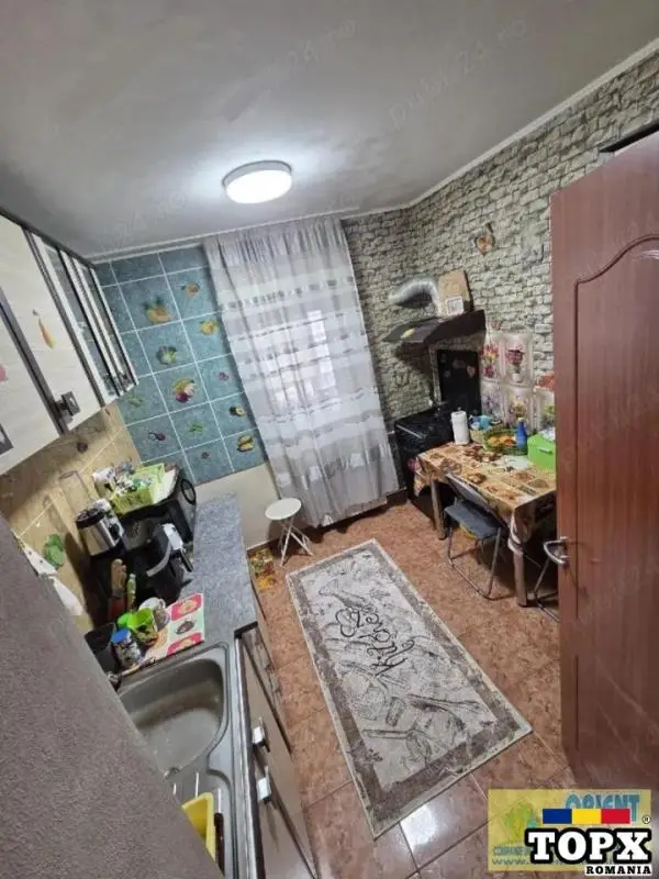 Dacia, decomandat, 2 camere, apartament de vanzare