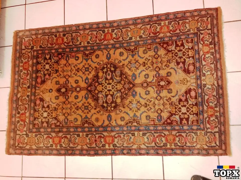 Covor persan antic