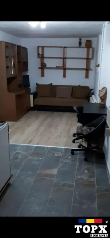 Inchiriez garsoniera, zona Vitan