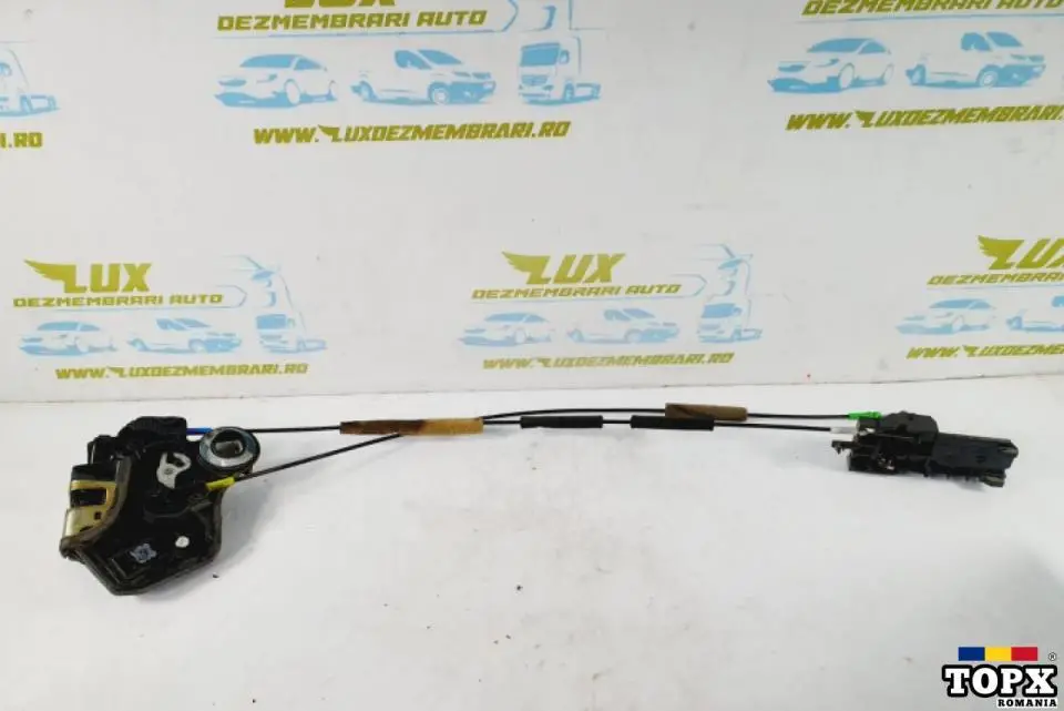 Broasca incuietoare usa dreapta fata Toyota Avensis 2 [2002 - 2006]