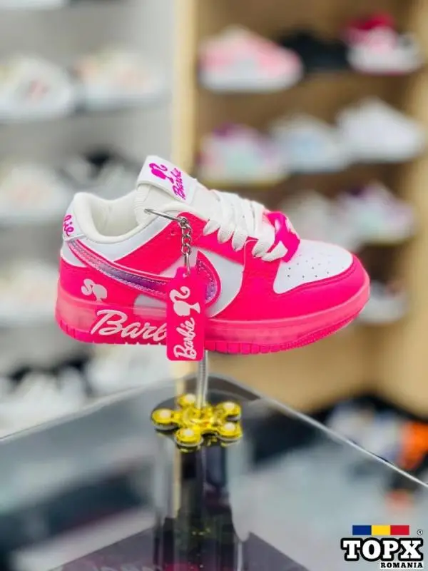 Adidasi nike barbi cu luminite