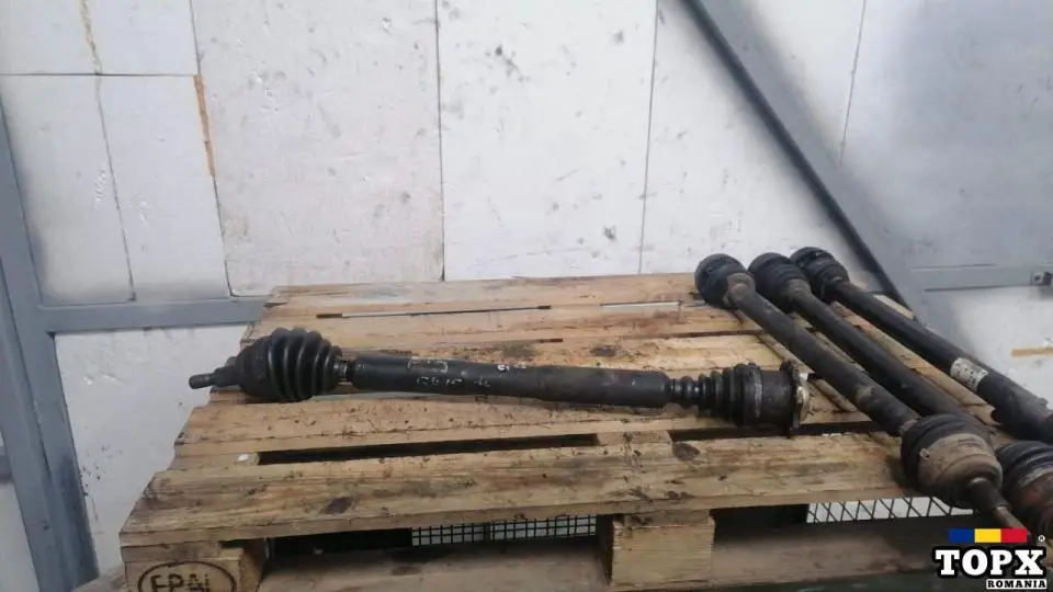 Planetara DREAPTA FATA vw golf 4 motor 1600 benzina  2003 cod : 1j0407272 cr