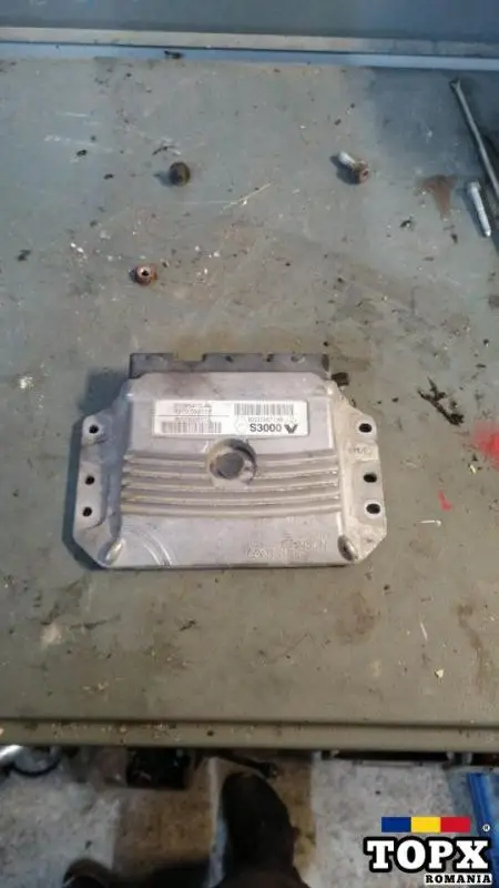 ECU Calculator motor Renault Scenic 1.6 8200528372 8200387138