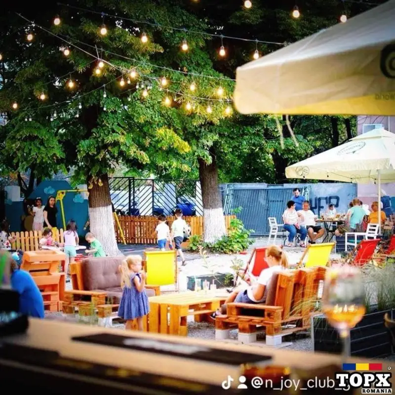 Inchiriere spatiu pentru rulota Street Food la nJOY Club & Garden, Bucuresti