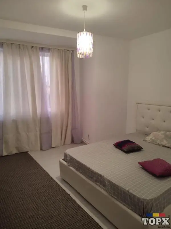 apartament 3 camere zona Calea Călărașilor