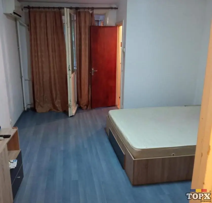 Închiriez garsonieră in zona Titan