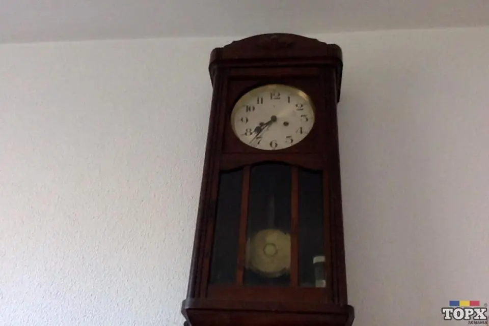 Titan , la doar 5 minute de metrou