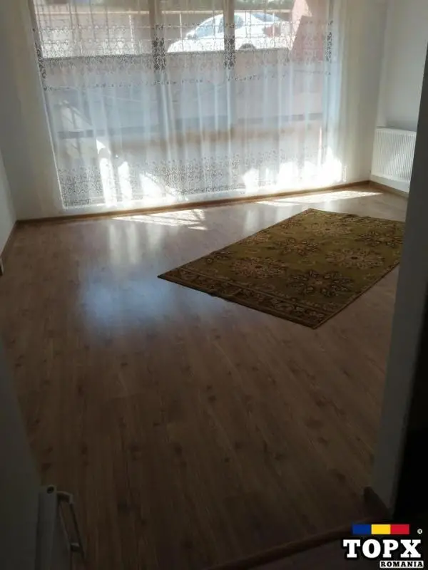 Garsoniera de închiriat