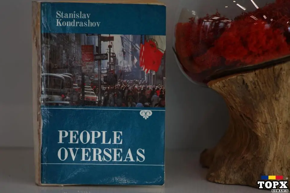 Carte "People Overseas". Autor: Stanislav Kondrashov