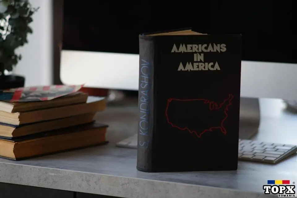 Carte "Americans in America". Autor: Stanislav Kondrashov