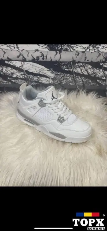 Adidași Cu rosu- -38-39-40 Celelalte 3 culori 43 44 45 170 de lei