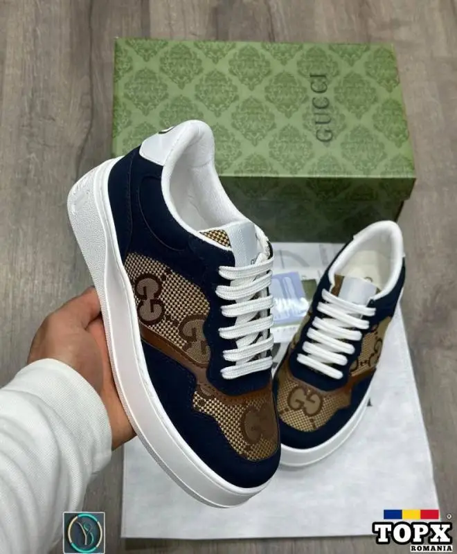 Adidasi gucci 40-44 320 lei