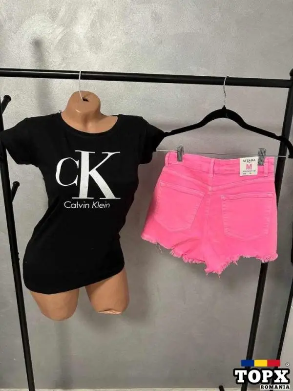 Blugi scurti tip fusta + tricou - 140lei 1XS S M M L XL 2XS S