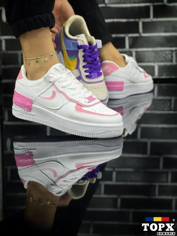 Adidasi Nike Air Force . PE STOCACTUALIZATI Poza 1: 39  39  40 Po