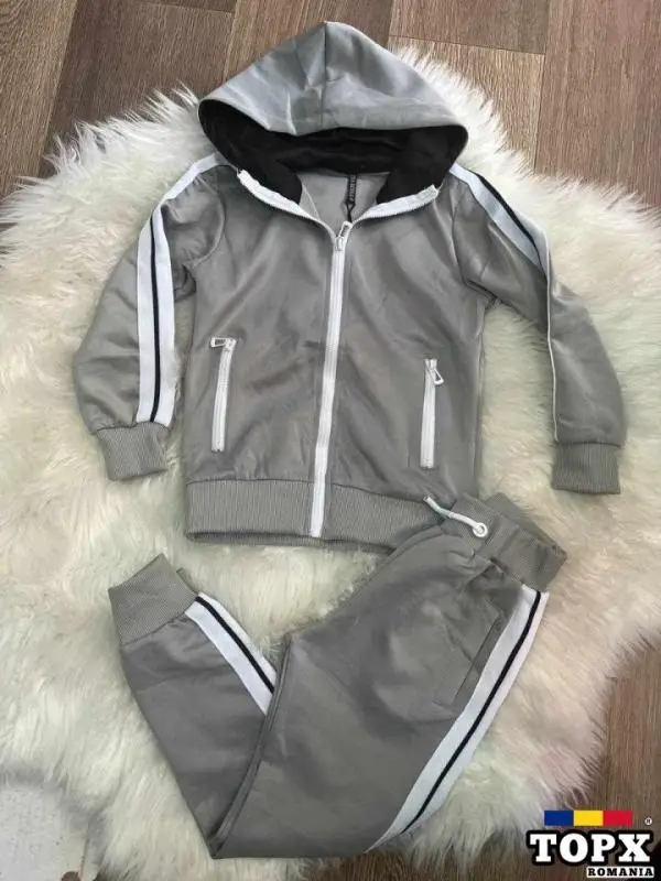 Trening unisex 4 6 8 10 12 14 ani 110 lei