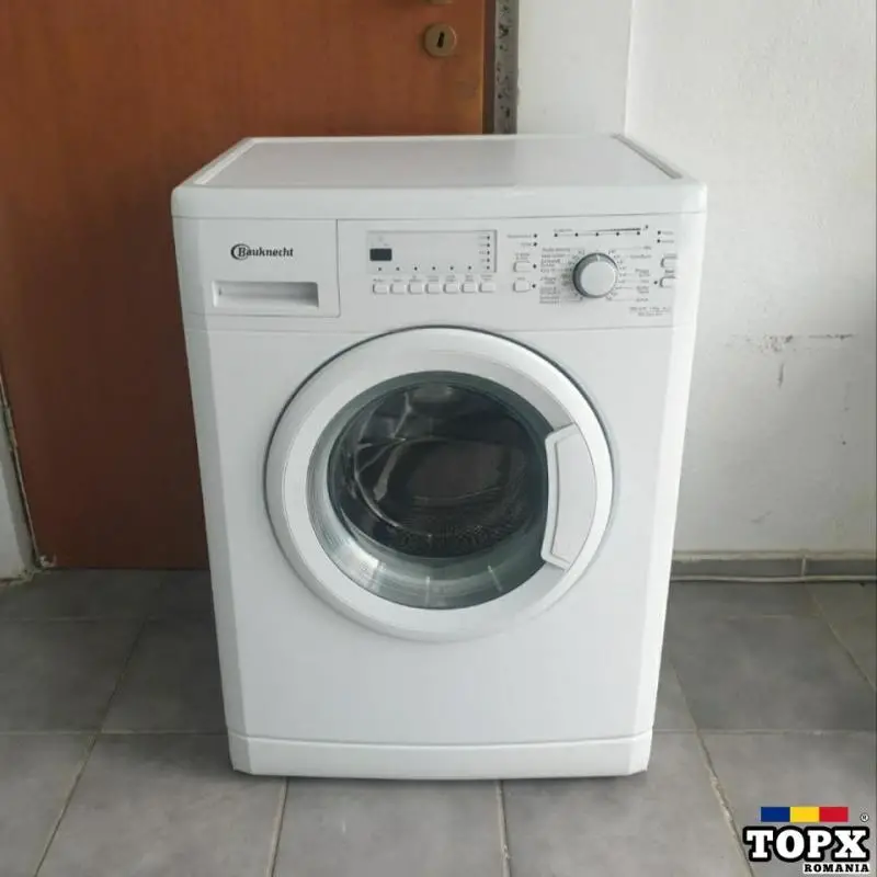 Masina de spălat rufe Bauknecht / 5oo lei.