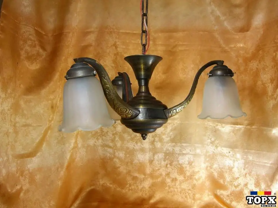 Lustra Baroc Victorian  sec 19  bronz  alama  opalina  antique