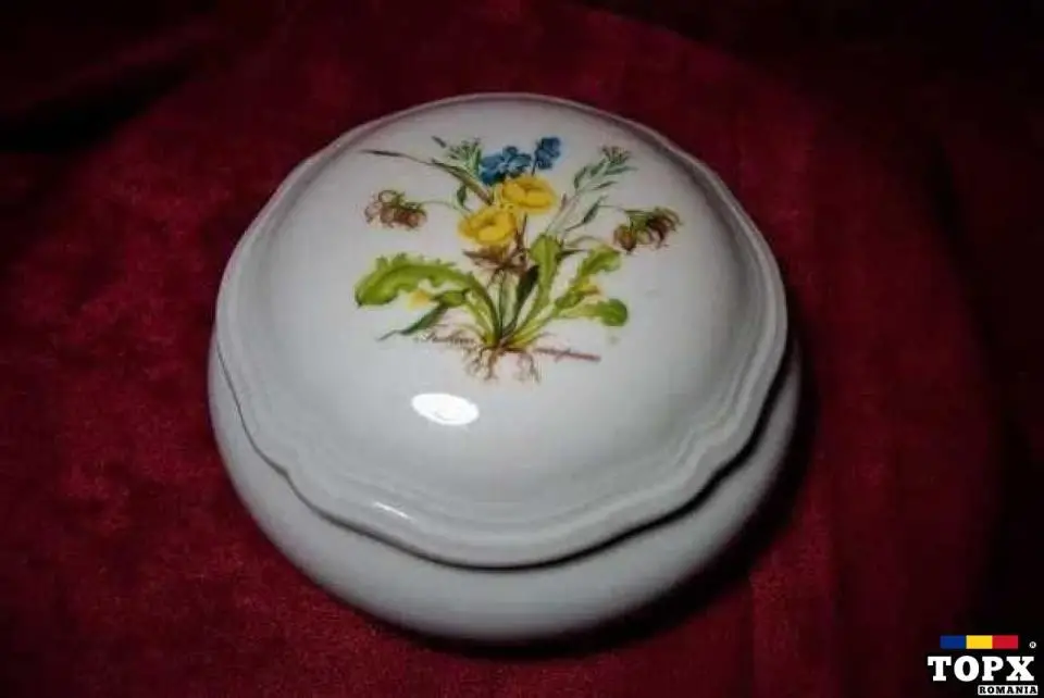 Cutiuta caseta portelan Franta  colectie  cadou  vintage