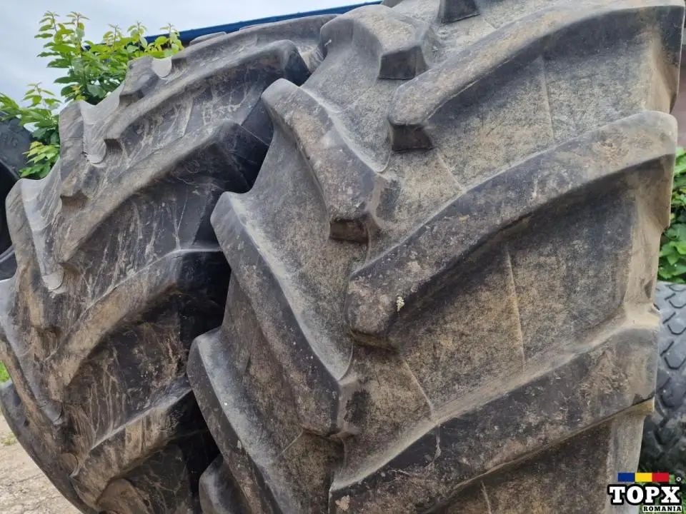 CAUCIUCURI tractor 600/70R30 marca Trelleborg