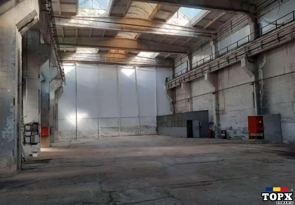 De închiriat - Hala 1000 mp in apropiere de metrou si mijloace de transport