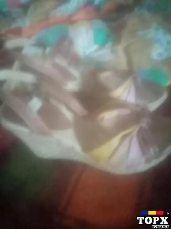 Vând sandale cu platforma deosebiti