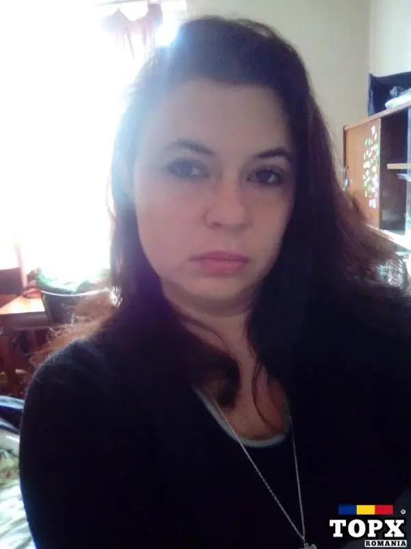 Donez încălțăminte și îmbrăcăminte celor nevoiase