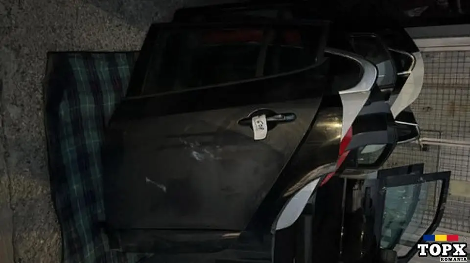 Usa stanga spate dezechipata Renault Megane 3 2012 hatchback